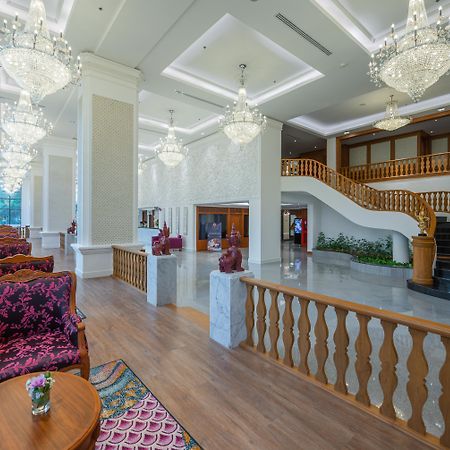 The Empress Premier Chiang Mai - Sha Extra Plus Экстерьер фото Lobby