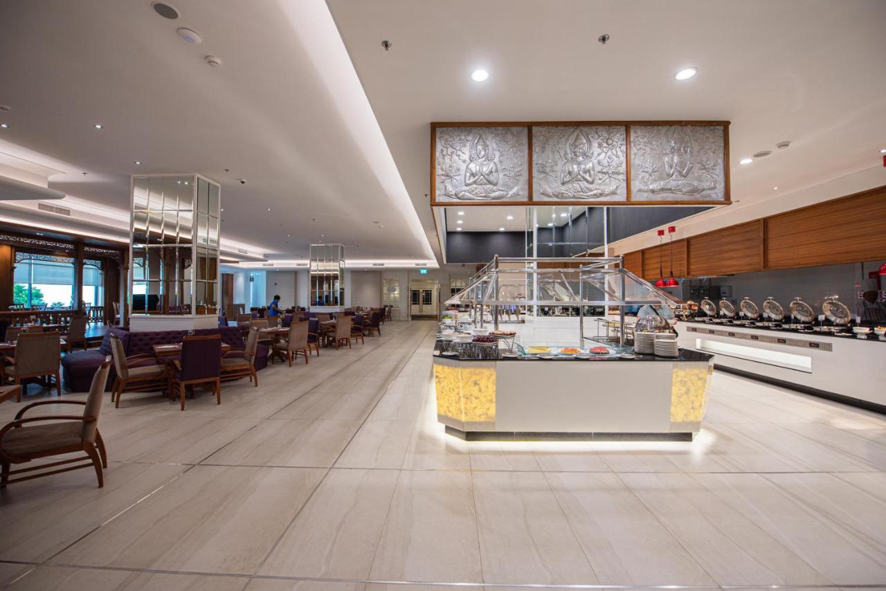 The Empress Premier Chiang Mai - Sha Extra Plus Экстерьер фото The lounge at the airport