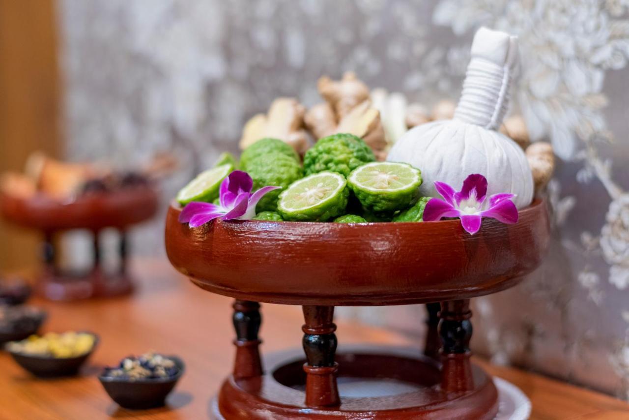 The Empress Premier Chiang Mai - Sha Extra Plus Экстерьер фото Thai herbal compress