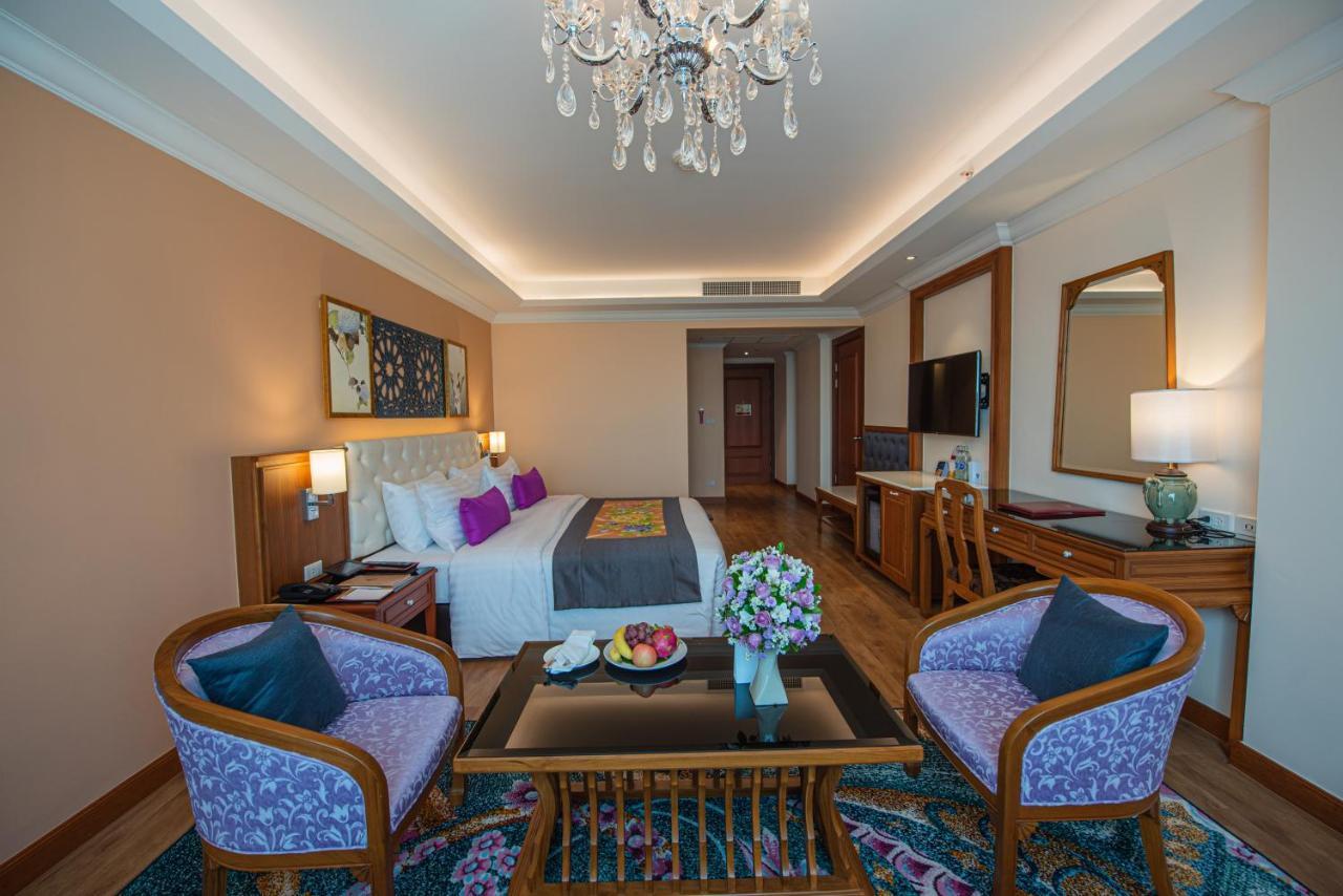 The Empress Premier Chiang Mai - Sha Extra Plus Экстерьер фото Deluxe Room